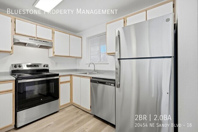 Photo - 20454 NE Sandy Blvd Unidad 18