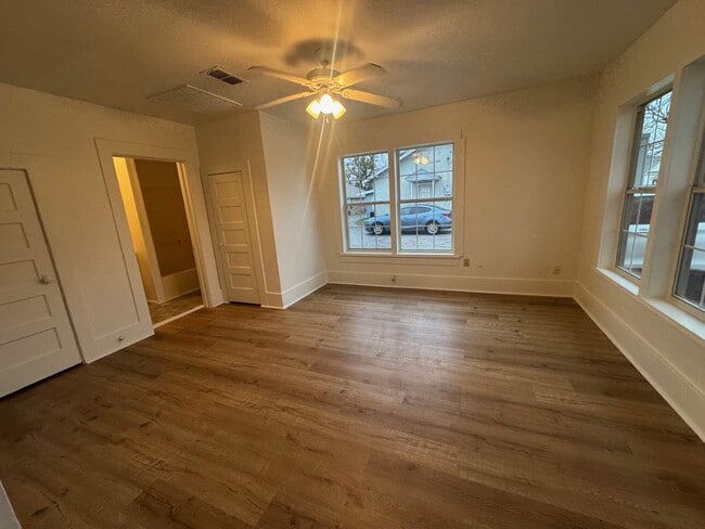 Photo - 467 N Paddock Ave