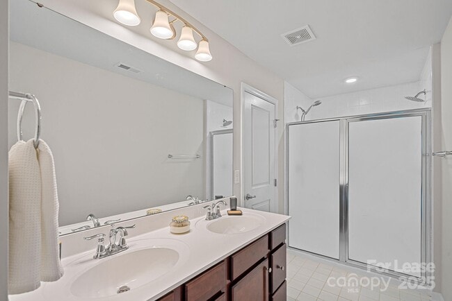 Photo - 206 Scenic View Ln