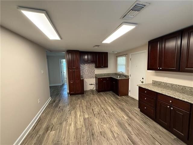 Photo - 616 Oriole St