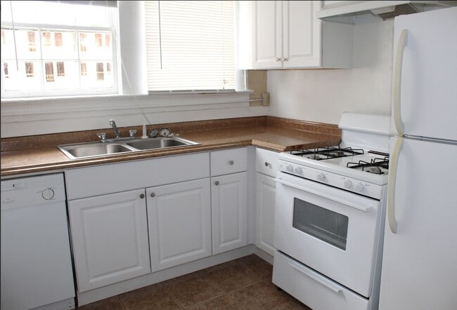 Photo - Spanish Oaks Apartment