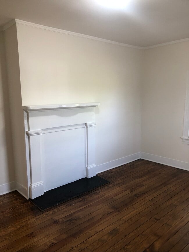 Living room - 1010 Cass St