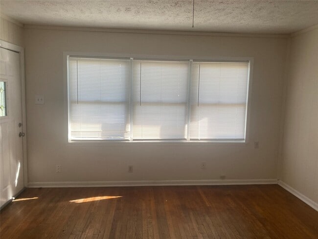 Photo - 1021 Nottingham Dr