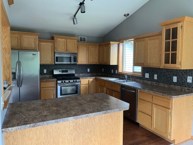 Photo - 4 Bed | 2 Bath House in Andover School District