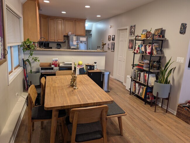 Photo - 714 N Elizabeth St Unit 1