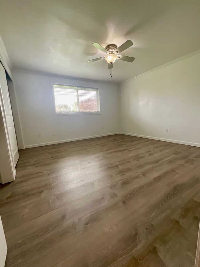 Photo - Charming 3 Bedroom Rambler! ~Close to Elementary School~