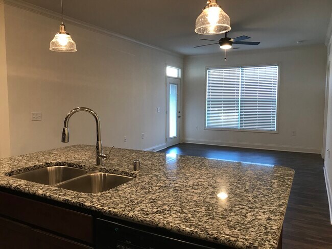 Photo - Emerald Twenty Four