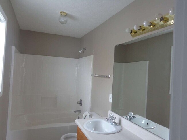 Building Photo - 3388 Pennridge Rd Rental