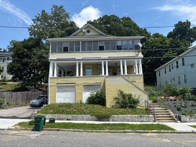 Building Photo - 24 Holland Rd Unit 1