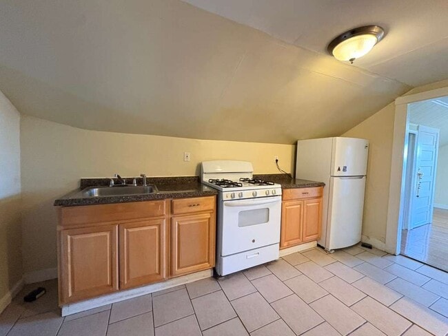 Photo - 276 Clinton Ave Unidad 3