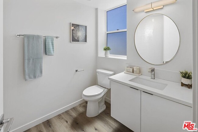 Photo - 2783 Francis Ave Unidad 403