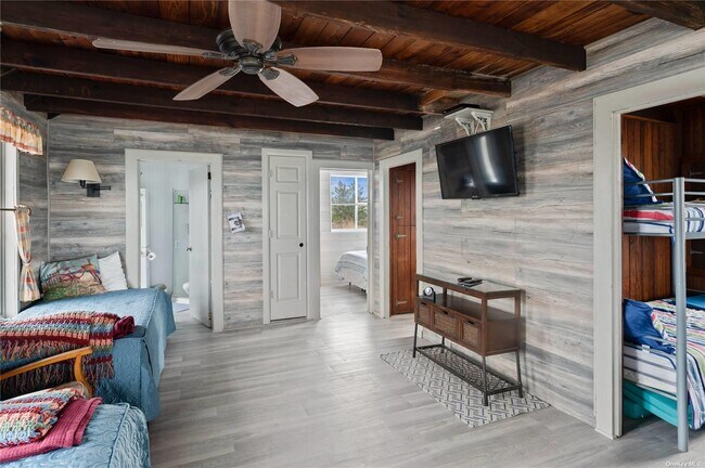 Photo - 5 Bayview Ave