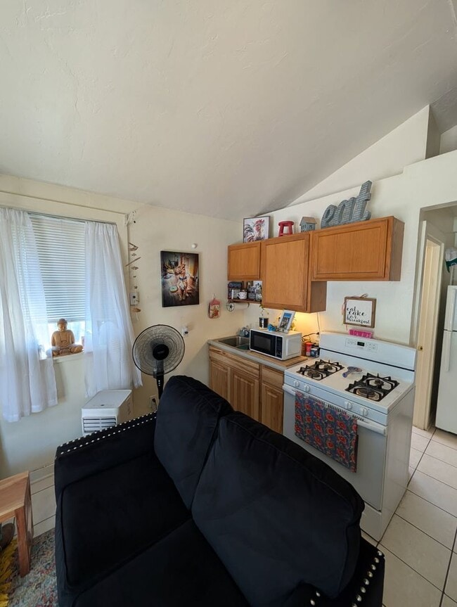 Photo - 192 Unit B