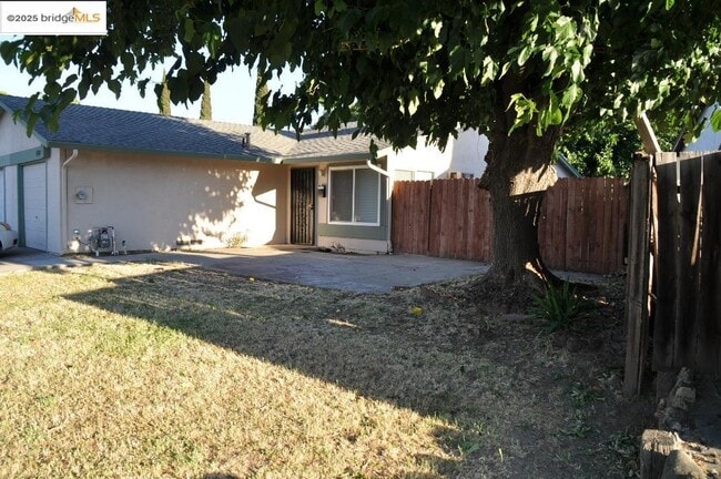 Building Photo - 164 E Trident Dr Rental