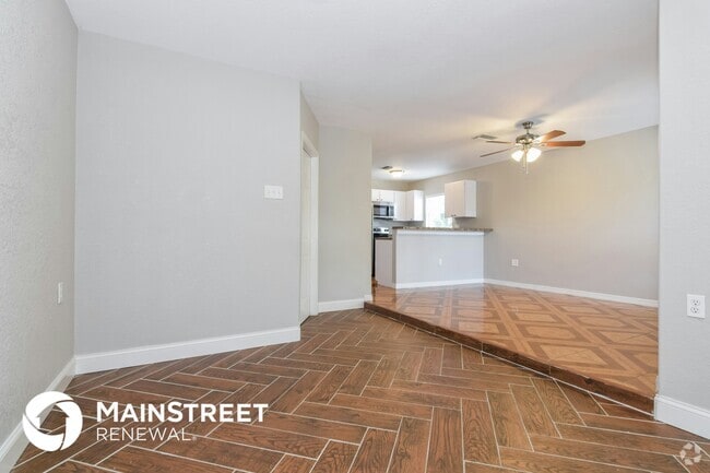 Building Photo - 1712 18th St E Rental