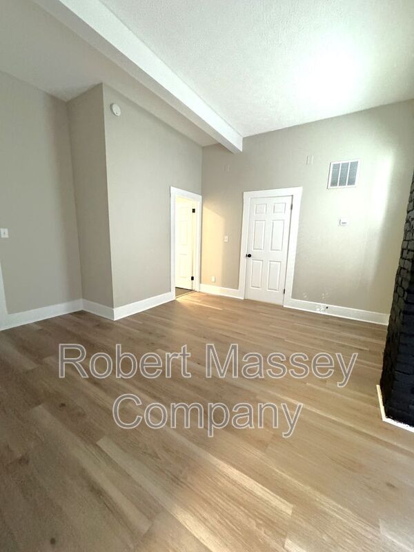 Photo - 1618 Ellwood Ave Unit #2