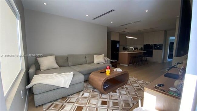 Photo - 1277 SW 19th St