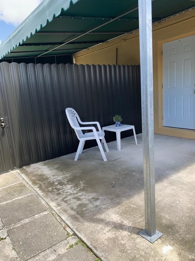 Covered Porch - 13377 SW 43rd Ln Unit 1