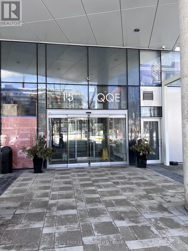 Photo - 15 Queens Quay E Unit 2608