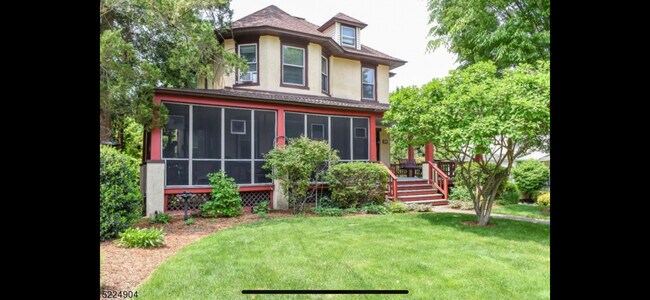 Front - 39 Bartholdi Ave Unit Bartholdi ave