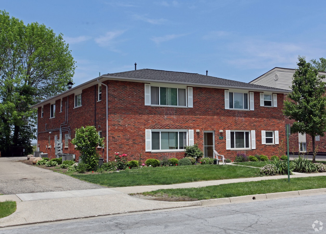 Photo - 137 Imperial Ct