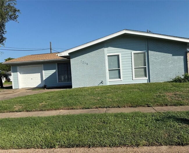 Building Photo - 7218 Yucca Dr Rental