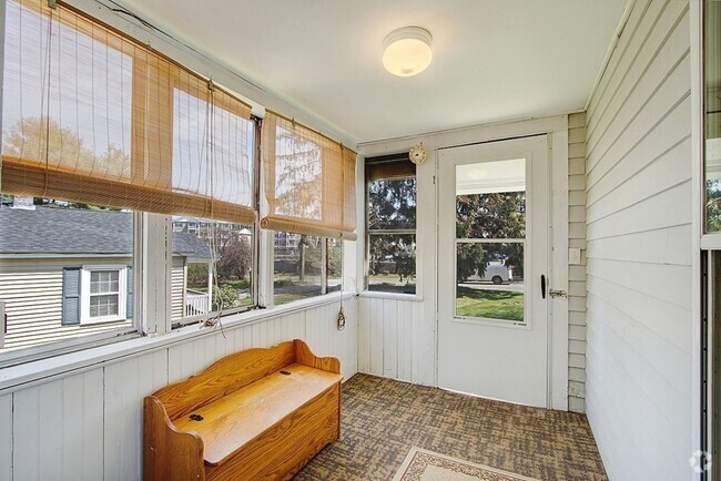 Building Photo - 367 Whalom Rd Unit 1 Rental