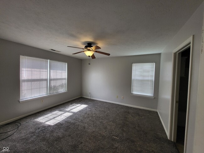 Photo - 2704 Winding Creek Ln