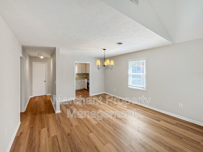 Photo - 231 Batesview Dr