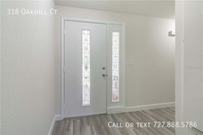 Photo - 318 Oakhill Ct