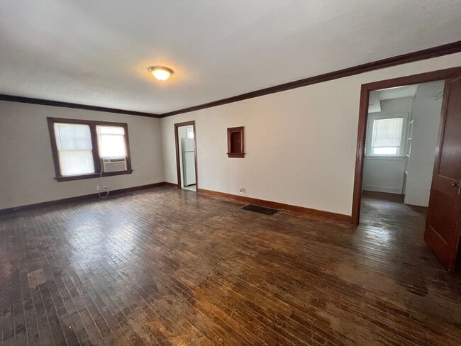 Photo - Coming Soon 4/10/26! Newton 1 Bedroom for Rent!