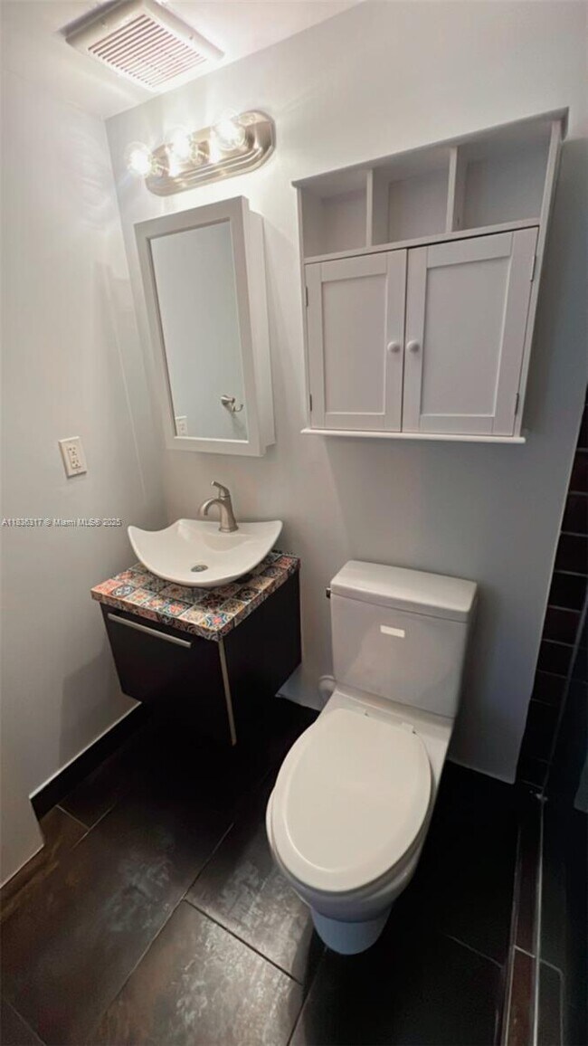 Photo - 1560 Pennsylvania Ave Unit 221