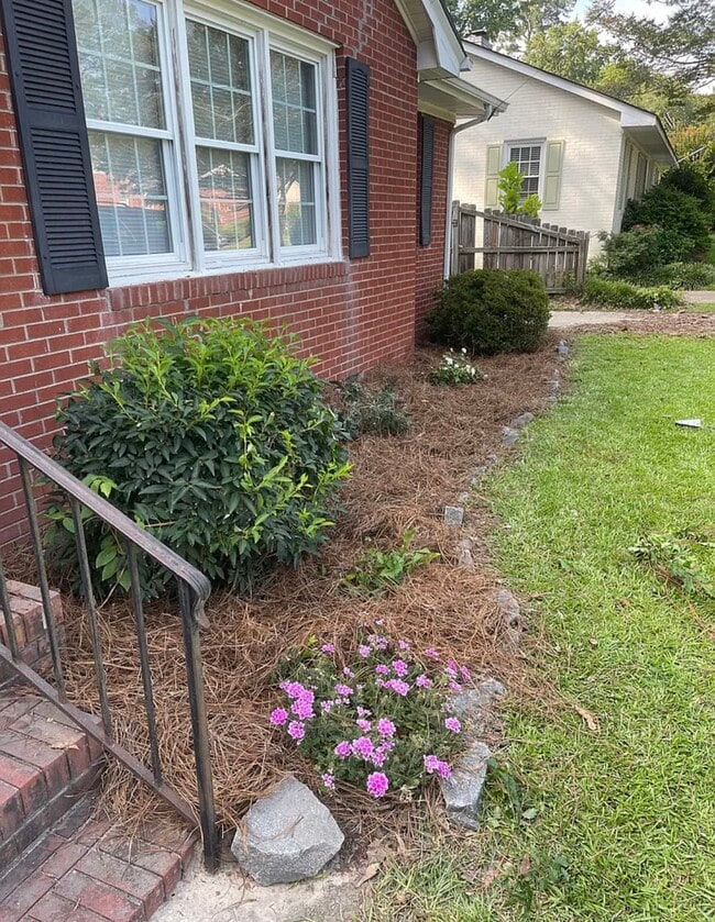 Photo - 1742 Beaumont Dr