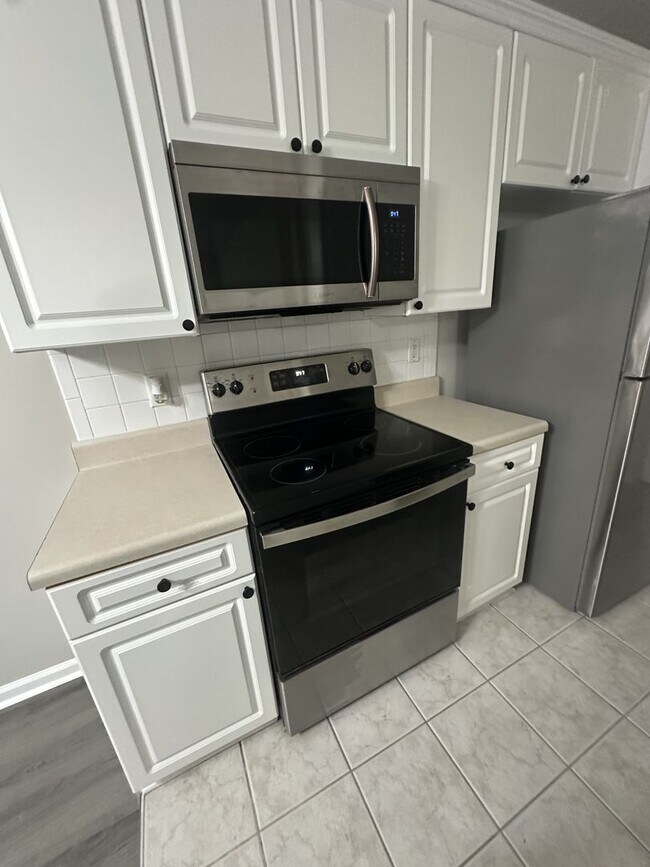 4020-104 Bardstown Court