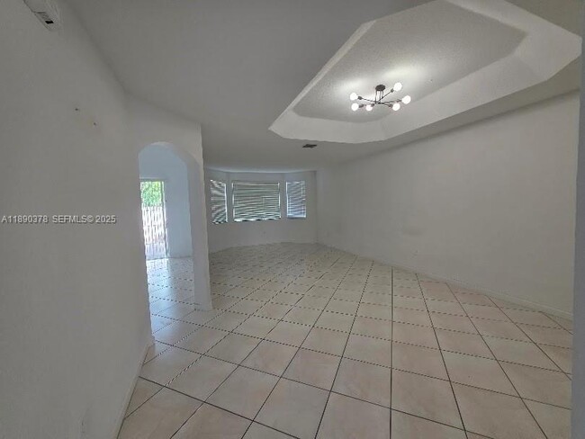 Photo - 11525 NW 71st St