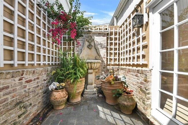 Photo - 2833 Orange Tree Cir N