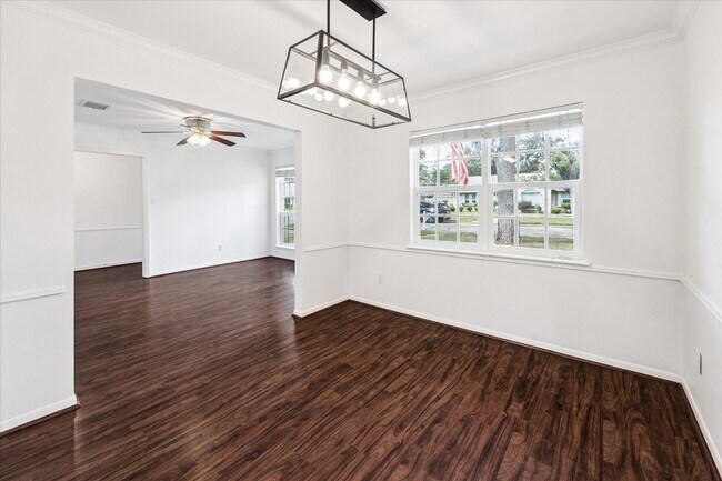 Photo - 2314 Eaglerock Dr