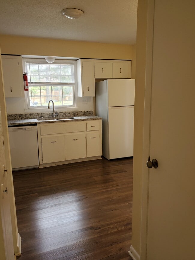 Photo - 2080 Kings Gate Cir