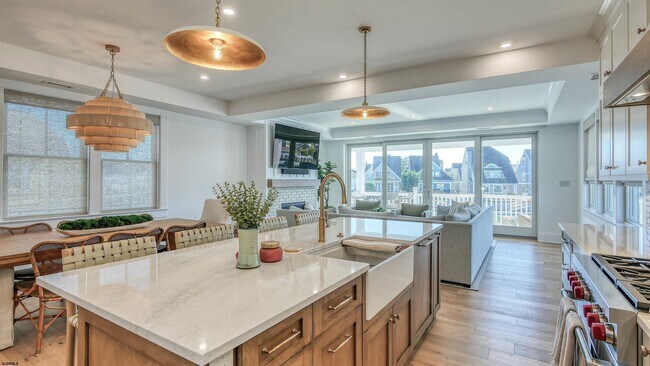 Photo - 106 N Derby Ave