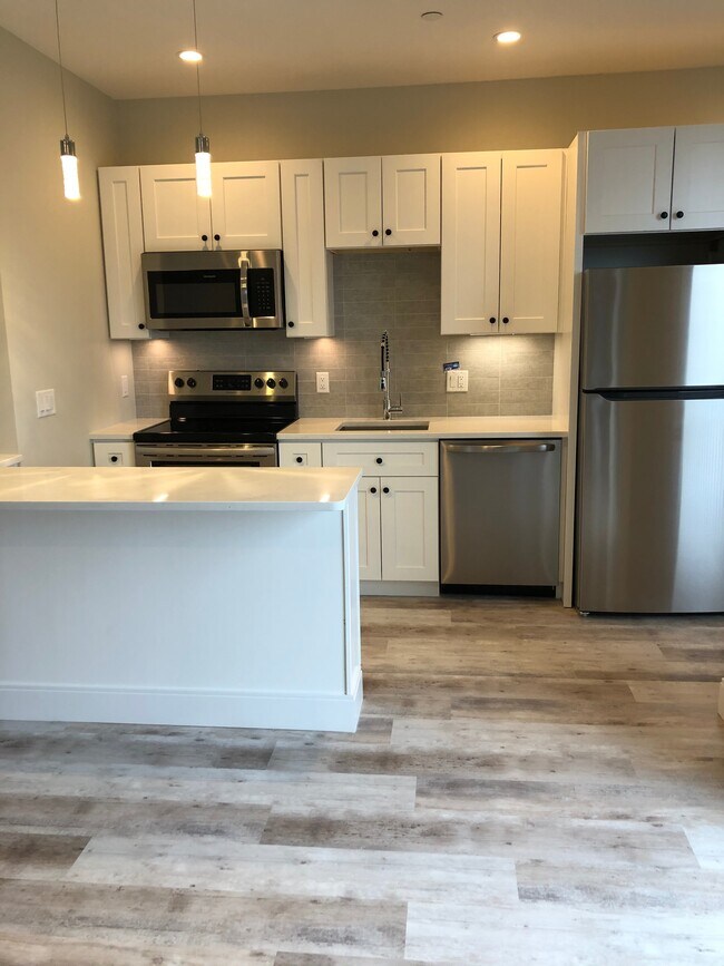 Building Photo - 1455 Tremont St Unit 308B