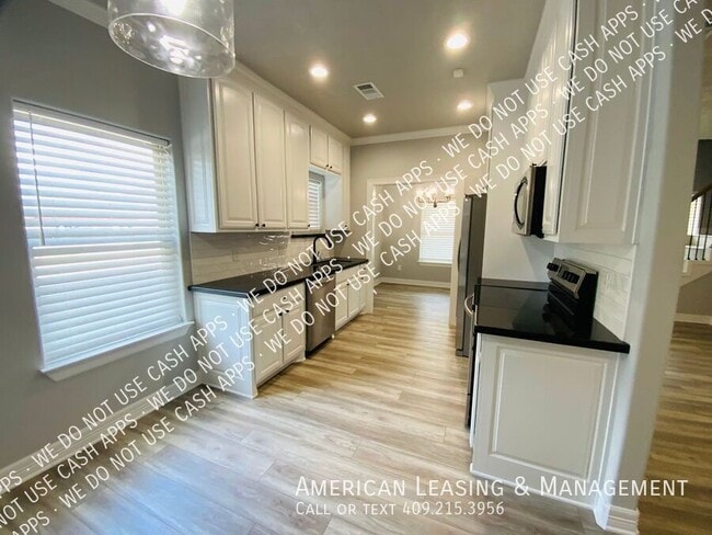 Photo - 175 Allen St