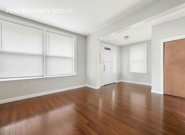 Photo - 227 E Northwood Ave