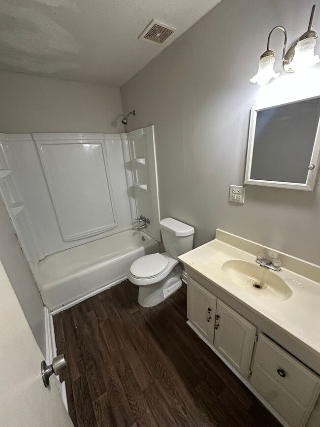 Photo - 2 Bedroom 1 Bathroom Duplex