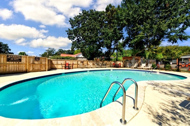Markham Oaks