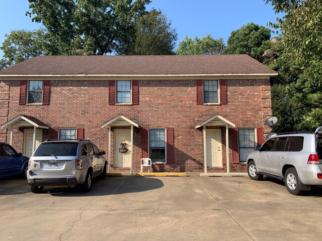Photo - 104 E Center St Apartment Unit 104C Center