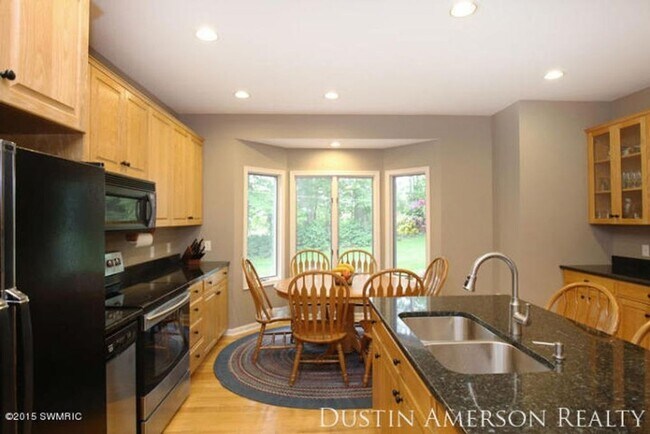 Photo - 7799 Abby Ln SE