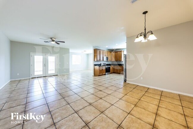 Photo - 4841 S 21st St