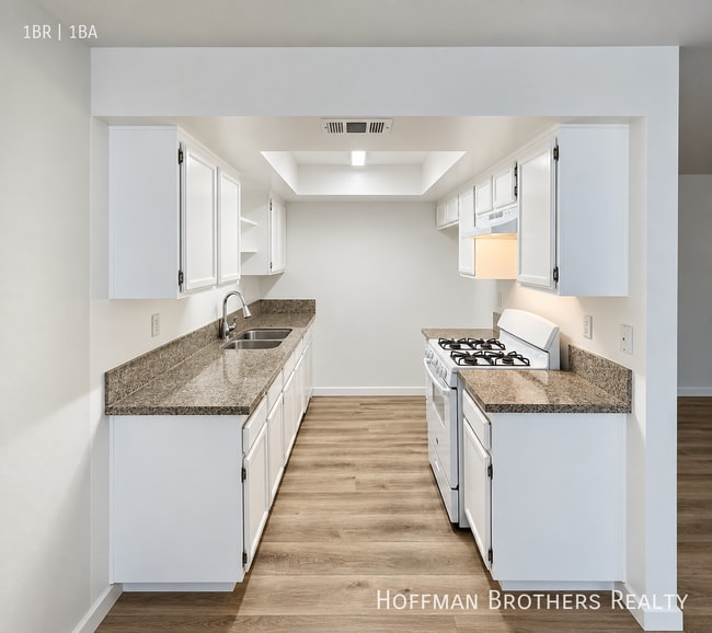 15000 Burbank Blvd Unit 103