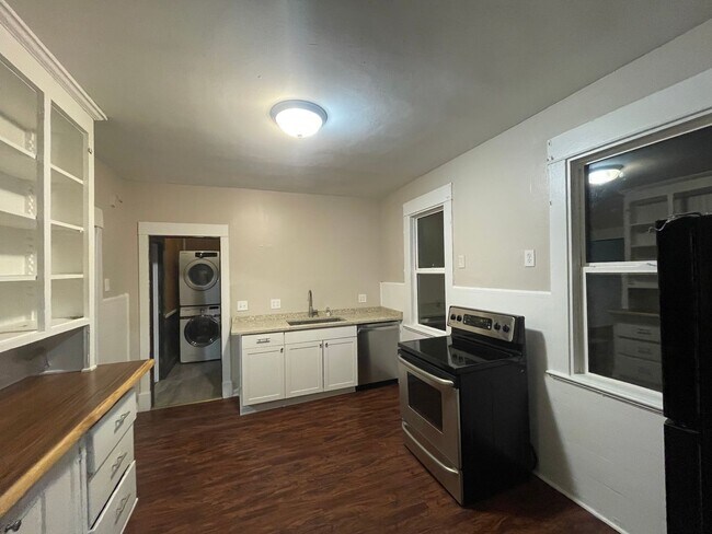 Photo - 260 Humboldt Pkwy Unit Upper