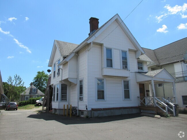 Building Photo - 2979 Fairfield Ave Unit 1R Rental